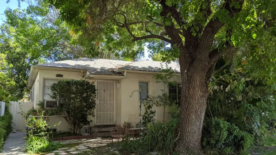 10555 Bloomfield Street, Toluca Lake