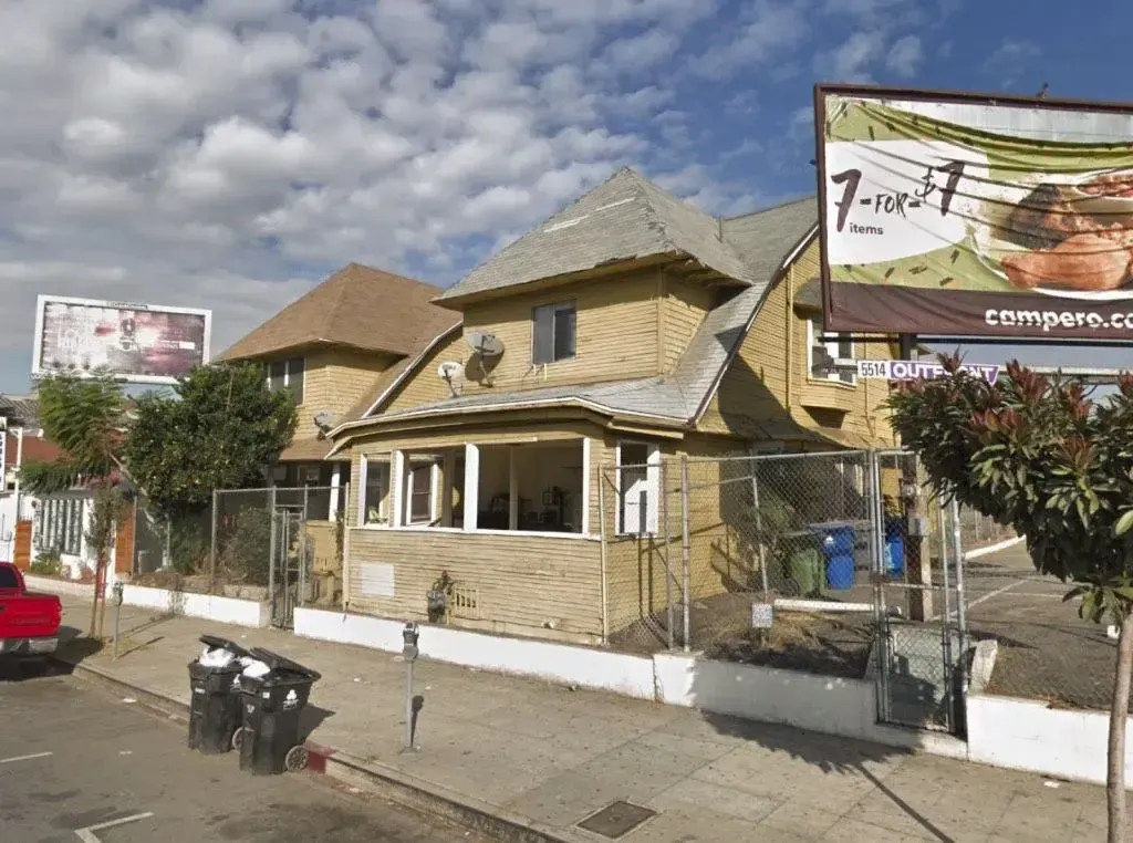 1517-23 W. 8th St.