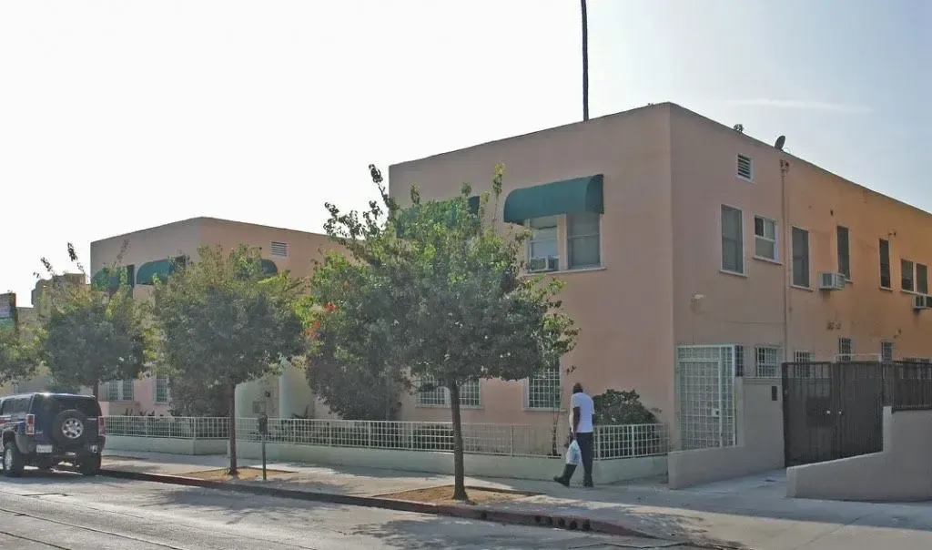 1723 N. Wilcox Ave — photograph 2