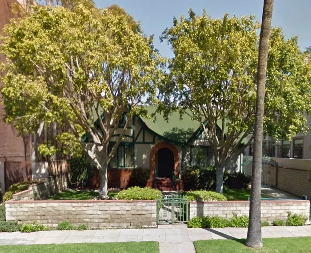 208 N. Crescent Dr., Beverly Hills