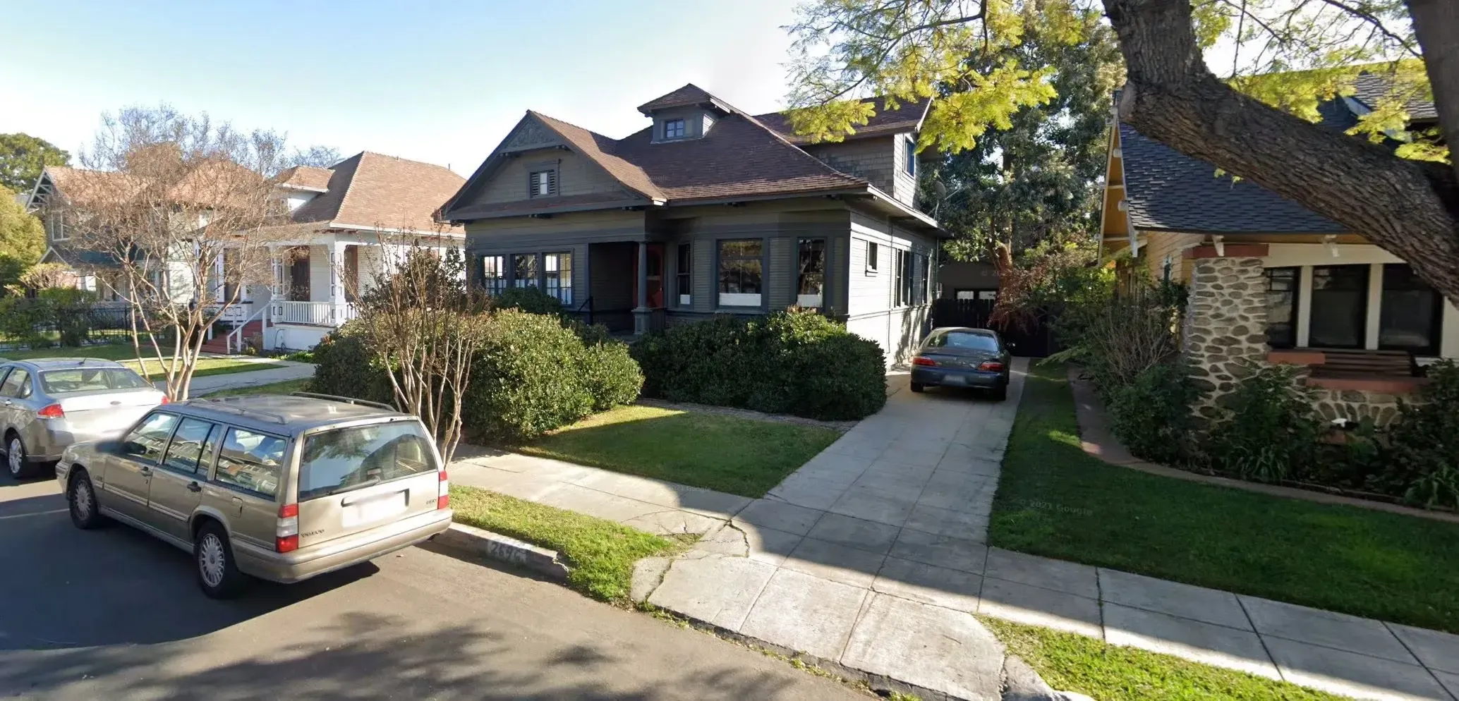 2656 S Magnolia