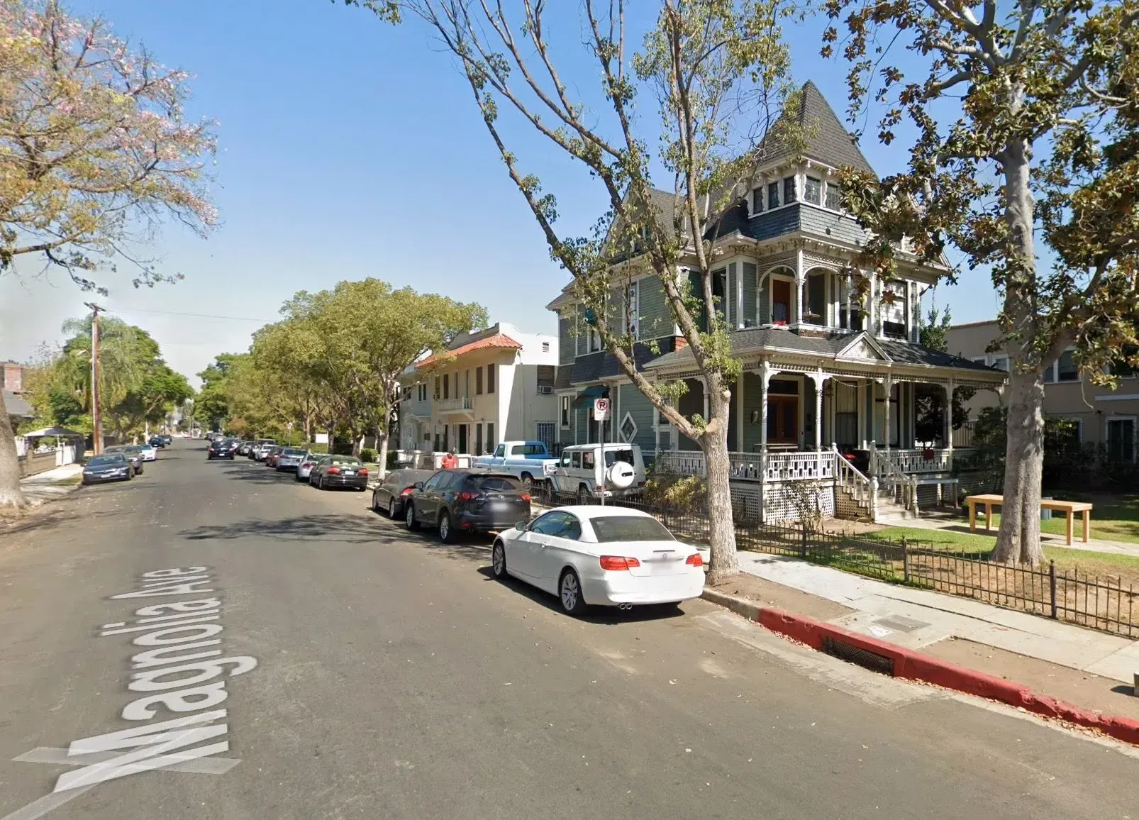 2656 S Magnolia — photograph 3