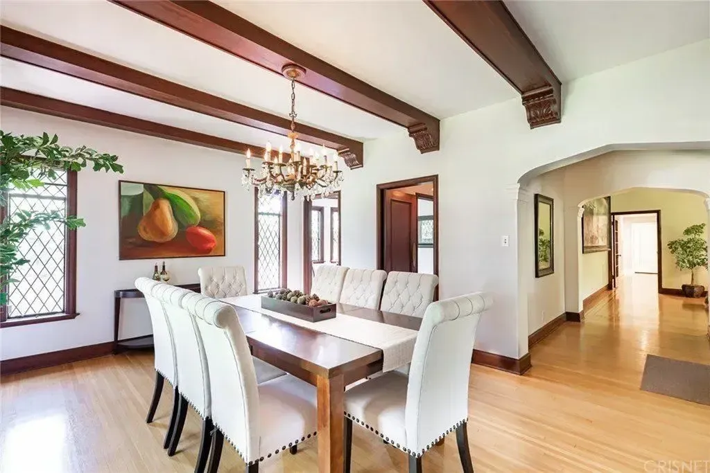 361 N. Citrus Ave. — photograph 15