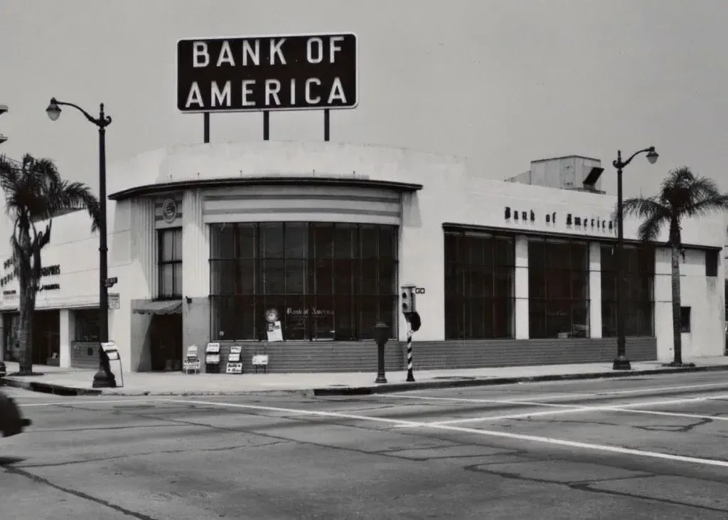 4201 S. Crenshaw/3600 W. Stocker — photograph 2