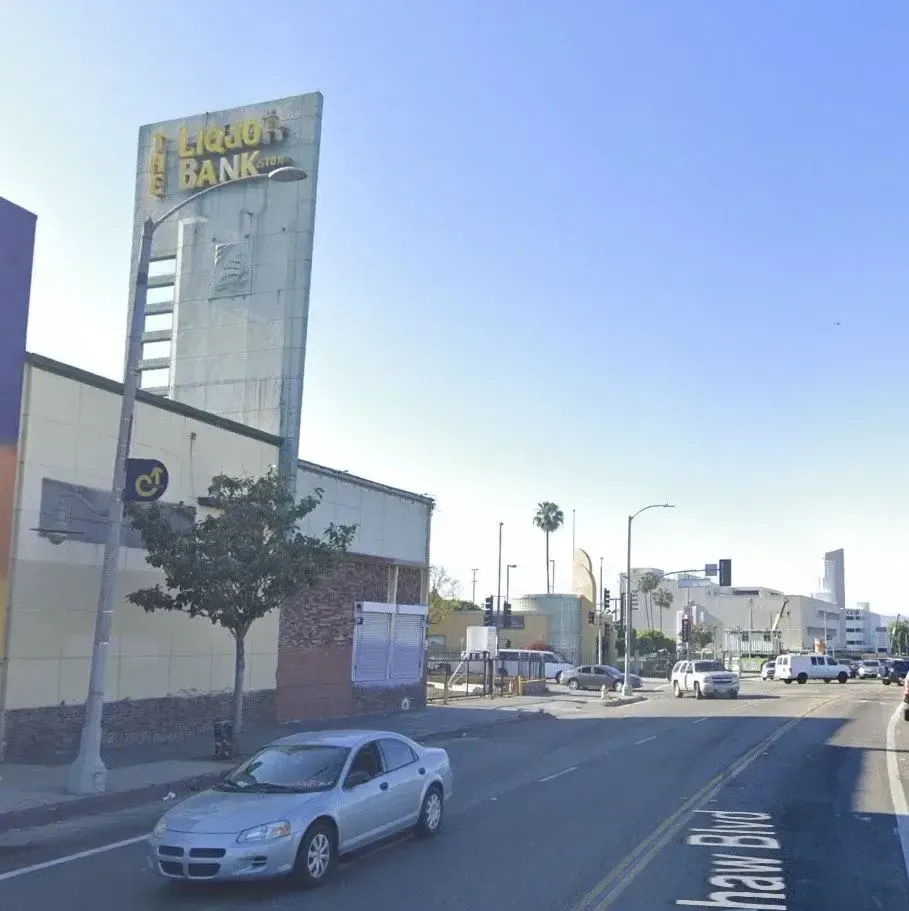 4201 S. Crenshaw/3600 W. Stocker — photograph 6