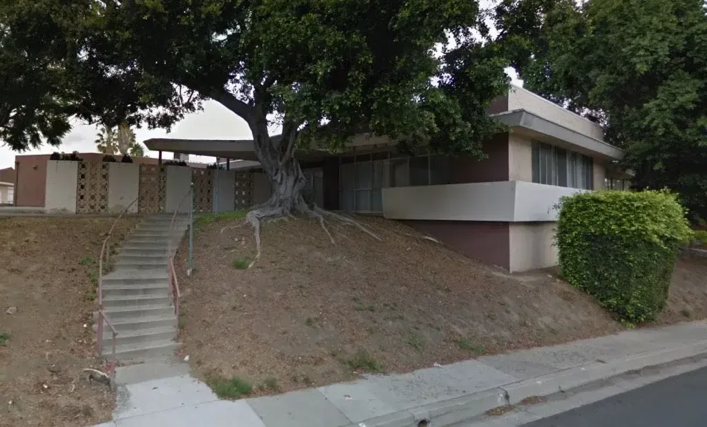4201 S. Crenshaw/3600 W. Stocker — photograph 8