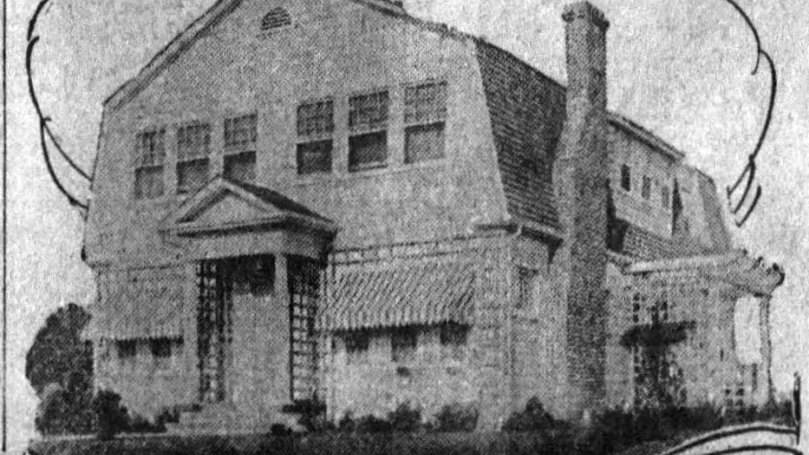 In December of 1916 it is announced that Andre H. Cuenod—a Swiss lumberman who came to Los Angeles in 1891—was putting up this nifty Colonial he’d designed himself. The two-story,
