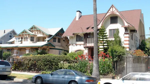 The City's Determination has come down for 957, 963, and 967 Arapahoe in Koreatown. Three vintage structures shall become one large beige nothing. Without further ado.