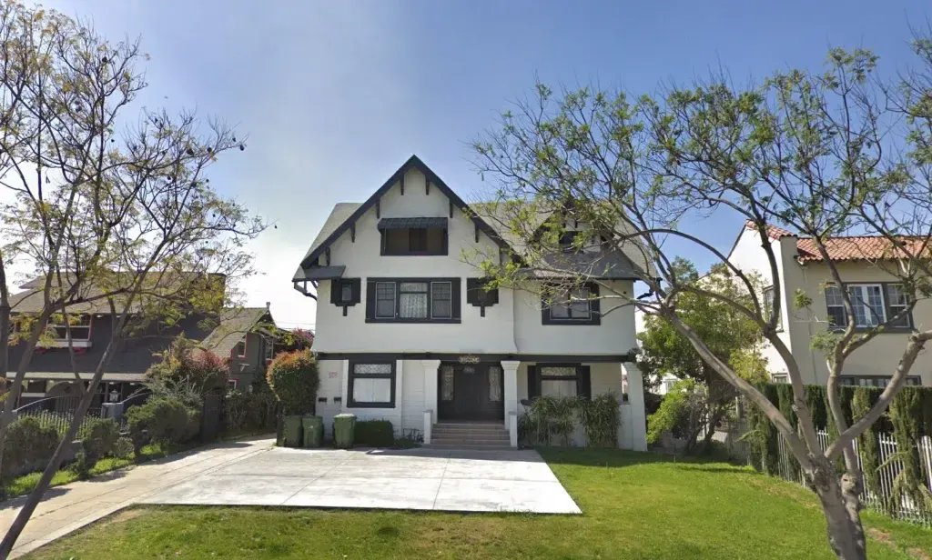 An Appeal to Reason at 1537 South Wilton Pl. — photograph 10
