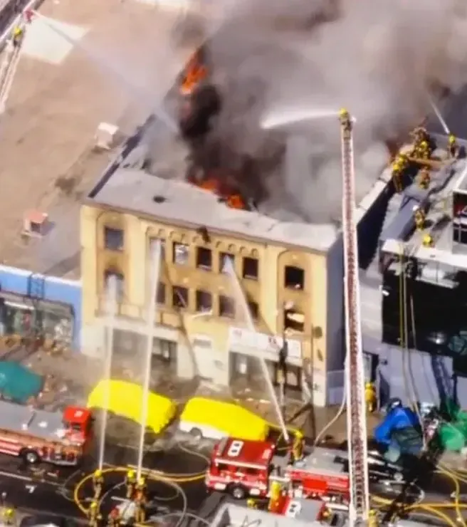 Fire on East Fourth Street — photograph 8