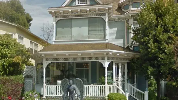 Remember when Santa Monica was cute? Quaint, charming, full of old-world delight? Good thing voters elected Queen Anne-hating cultural terrorists, or someone might have had to look at a charming old building.