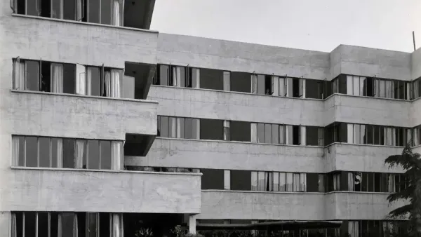 The Jardinette Apartments at 5128 Marathon Street are among the most architecturally significant structures in Los Angeles — a 1928 Neutra masterpiece, emptied seven years ago and left to rot.
