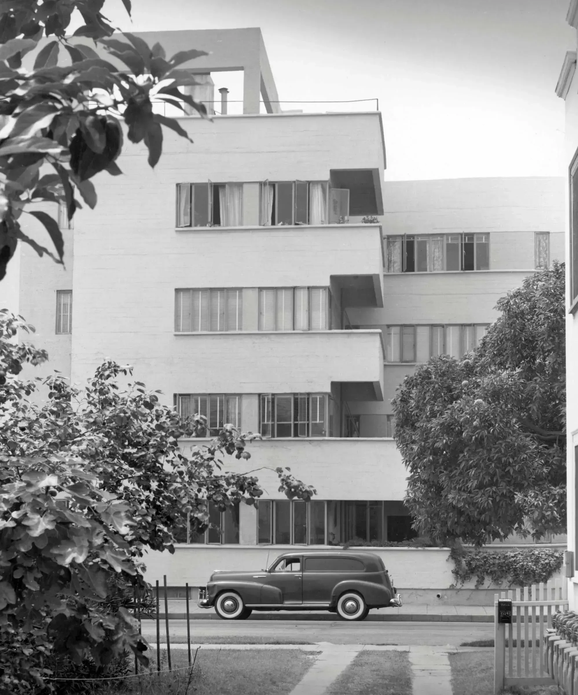 The Jardinette Apartments: Will They Return from the Dead? — photograph 10